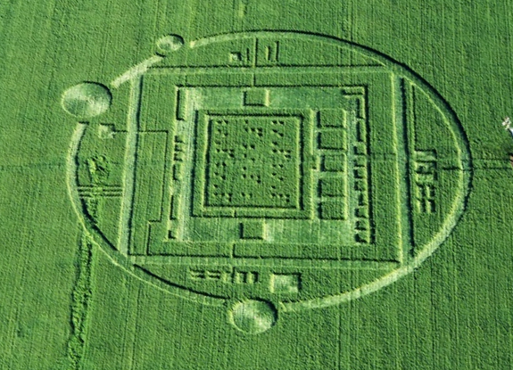 A unsolved crop circle pattern